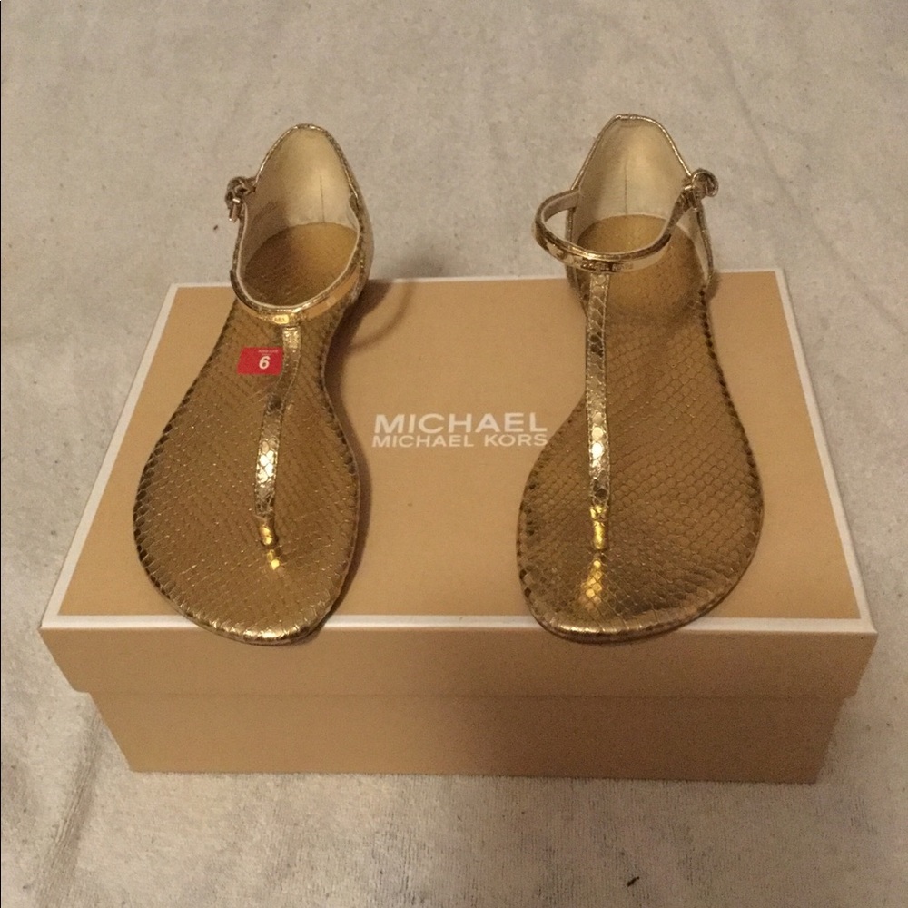 Michael Kors Kristen thong Gold Sandal